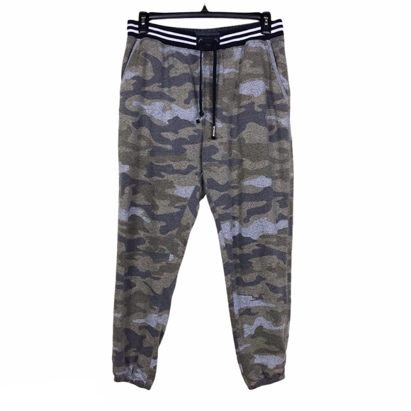 on the byas Other - On The Byas The Varsity Fit Camo Fleece Joggers L